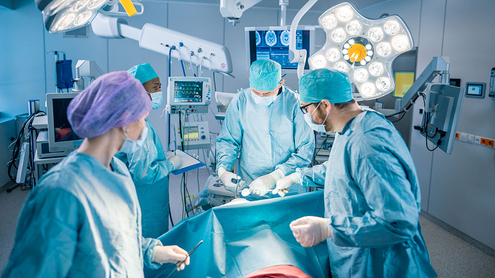 Surgery assistance smart glasses used in worldrecord breaking, long distance, remote surgery